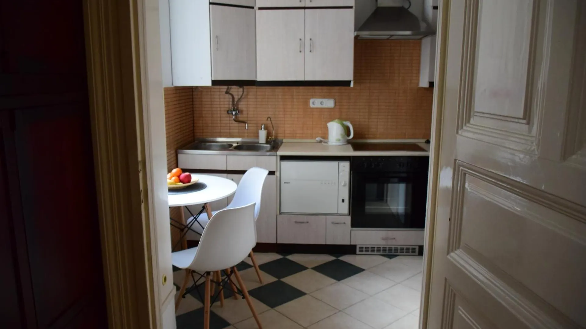 Hi!5 Spacious Apartment Budapest Palotanegyed