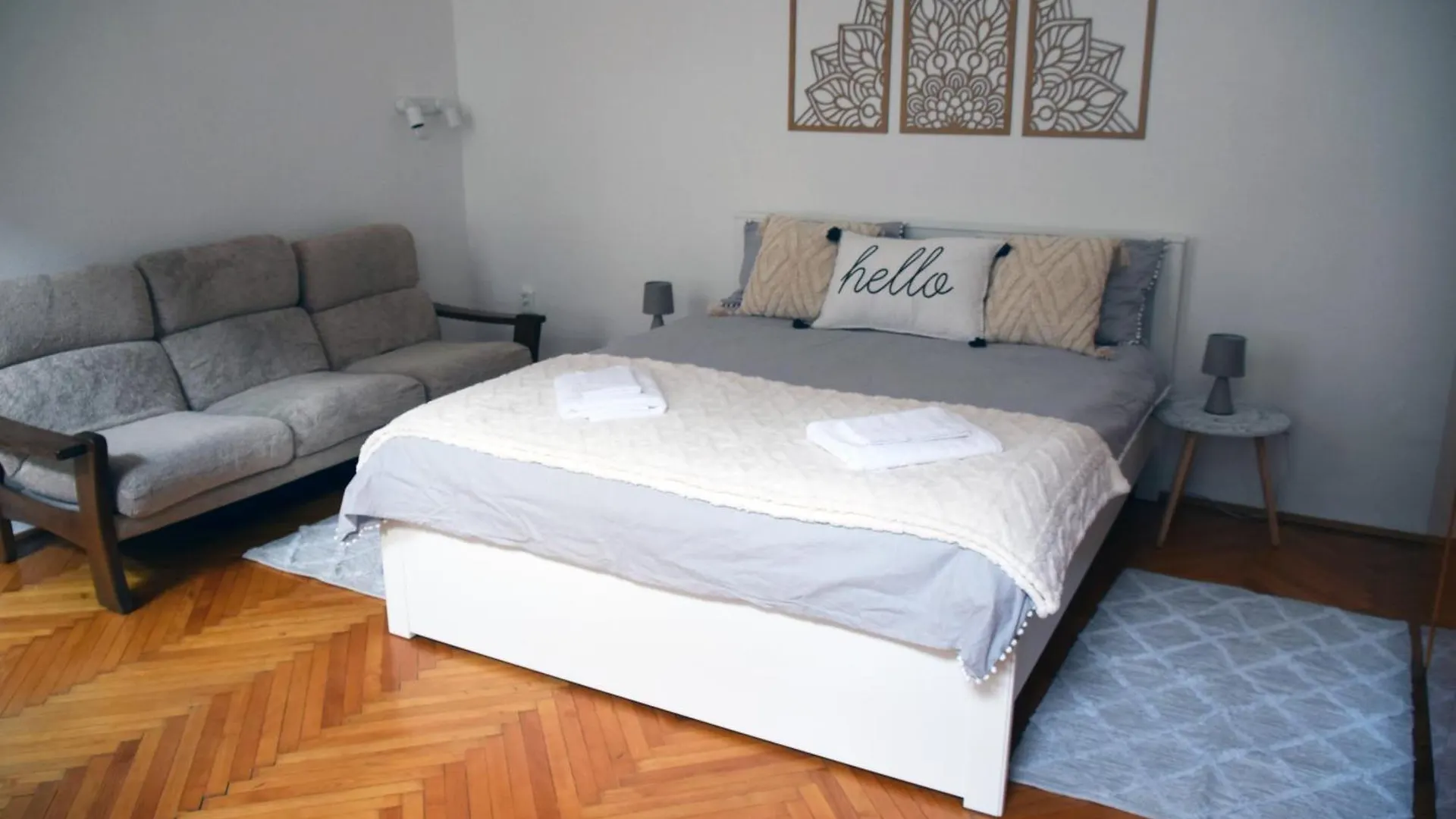 Hi!5 Spacious Apartment Budapest Palotanegyed